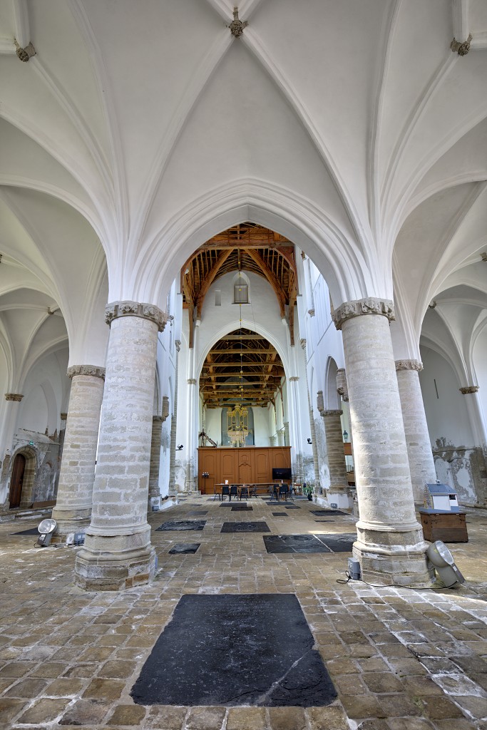HDR Sint Nicolaaskerk grote kerk eglise church kerkfotografie Brouwershaven Jacob Cats religie religion gotiek bezienswaardigheden protestant rooms katholiek